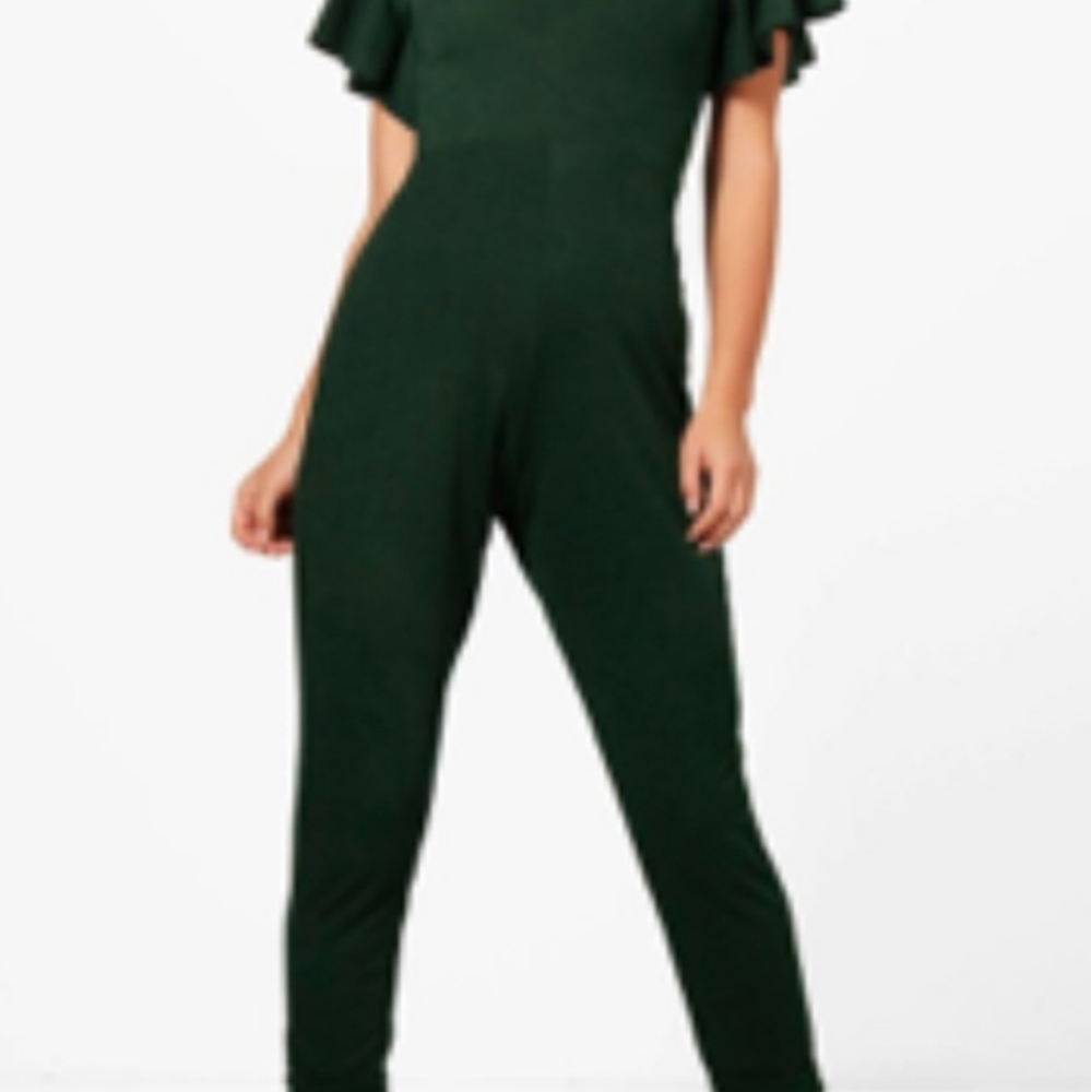 Green Boohoo Jumpsuit (BRAND NEW - NEVER WORN!!!)